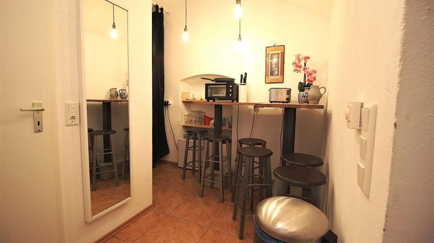 Fully Equipped Apartment Near Main Station Würzburg Exteriör bild
